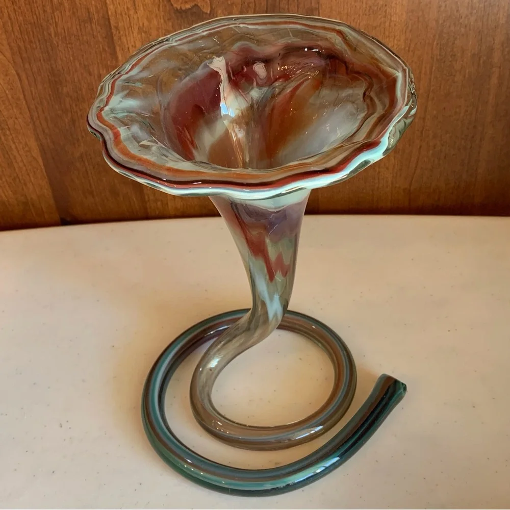 Trumpet Hand Blown Art Glass Vase With Swirl Circle Base - Picture 7 of 7